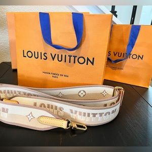 Sold❣️Louis Vuitton Neverfull BB adjustable Jacquard Strap Beige